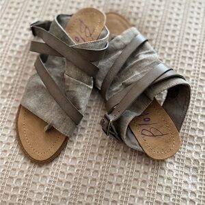 Blowfish Women's Tan and Gray Sandals